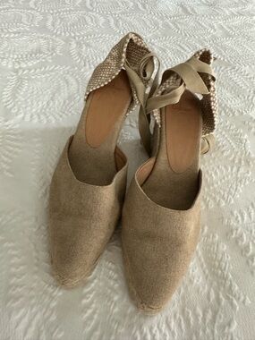 Castaner Beige Linen Lace-Up Espadrilles